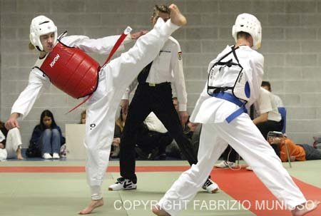 AREND - RANIERI TAEKWONDO 05[1].12.2004 8362